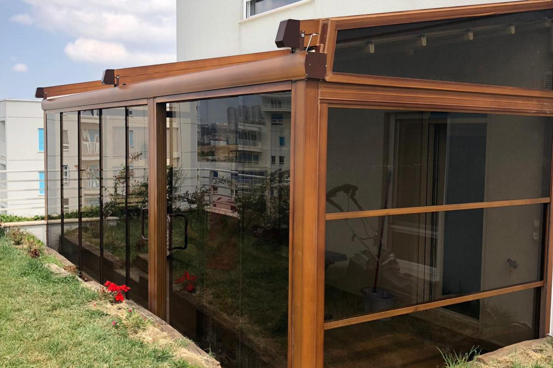 Pergola enclouser with sliding glass system and guillotine system